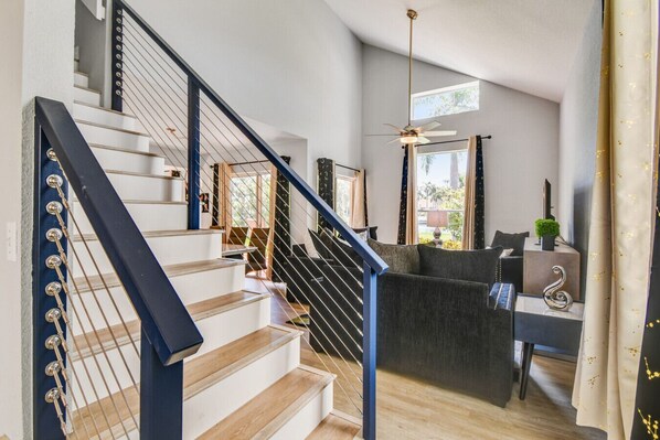 Interior - Modern 3-Bedroom Townhouse in Isla Del Sol (Isla Del Sol)