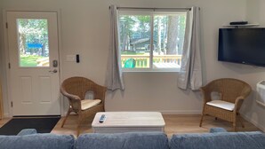 TV - BrightWater Lake Front Cabin (Minocqua)