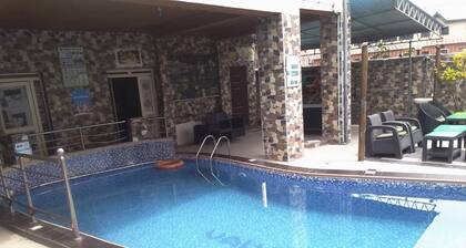 Valley Point Hotel and Suites