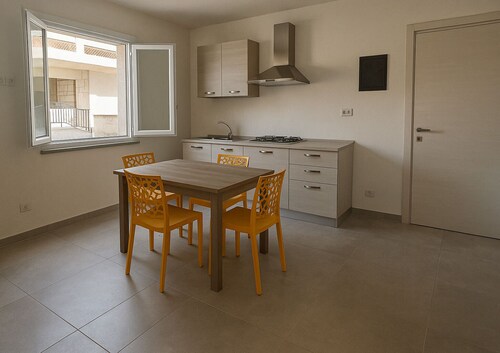 Room-private Yellow Apartment at Palma d