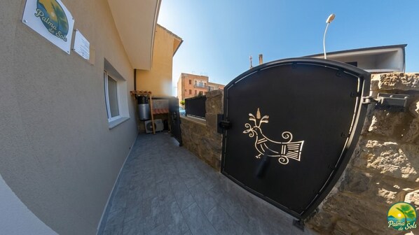 Room, 1 Bedroom | Property grounds - Room-private Yellow Apartment at Palma d (Sant'Antioco)