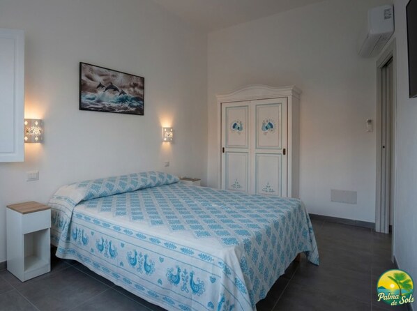 Room, 1 Bedroom - Room-private Blue Apartment at Palma de (Sant'Antioco)