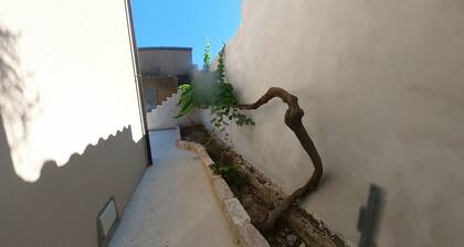 Room-charming Sant'antioco Apt With 2-wa
