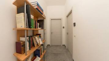 Room, 1 Bedroom | Bahagian dalam