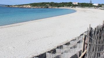 Room, 1 Bedroom | Beach