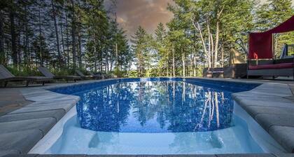 Peaceful Retreat on Schmidt Lake
