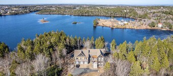 Peaceful Retreat on Schmidt Lake