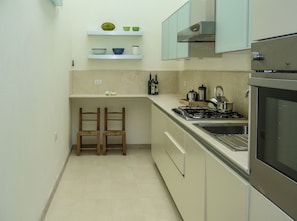 Oven, stovetop, dishwasher