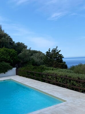 Pool - Villa Andromeda Sea view and private pool (Torre Delle Stelle (Maracalagonis))