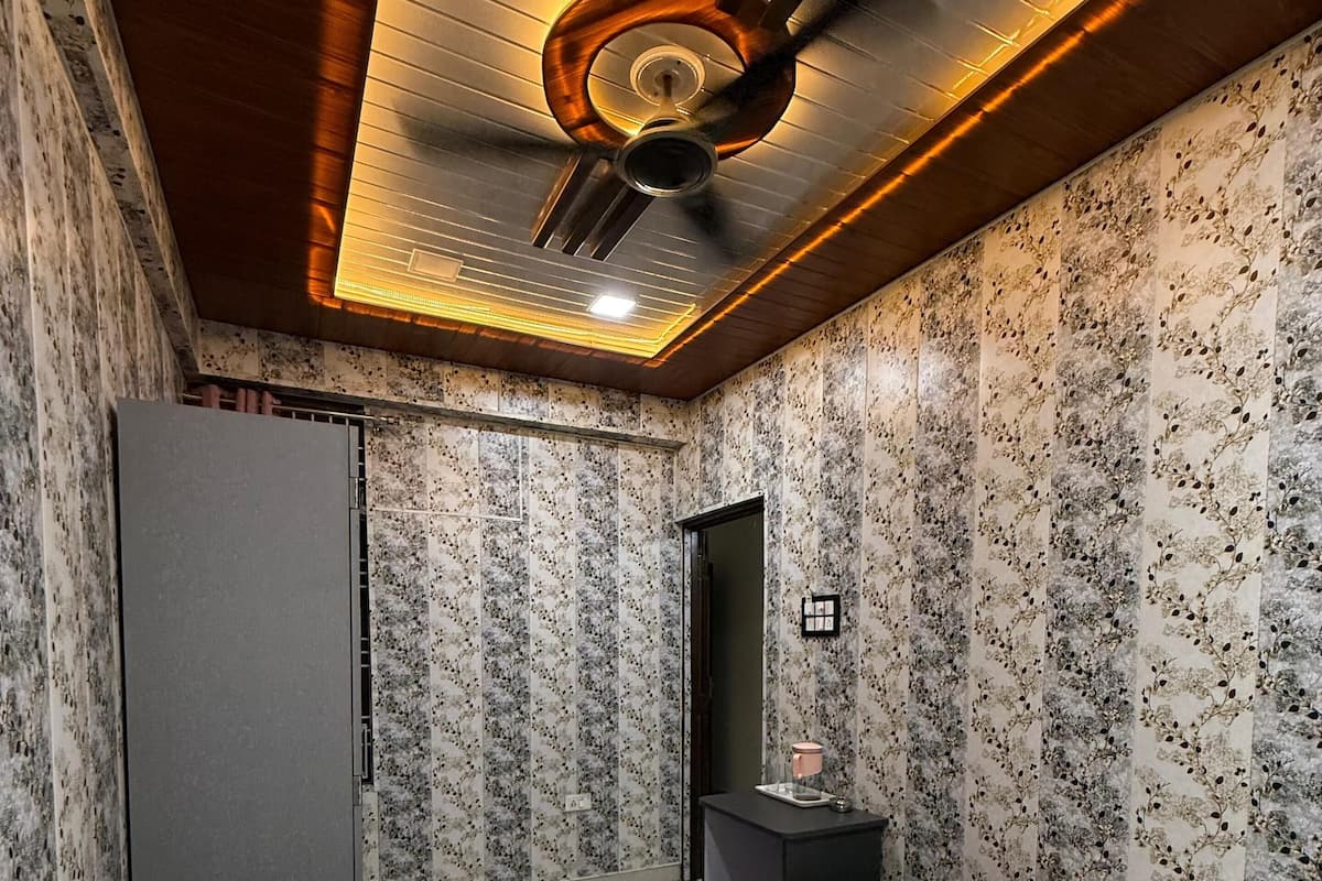 Classic Double Room | Desk, laptop workspace, free WiFi