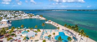 Beautiful High Rise w/Dock and Amenities in Gated Community