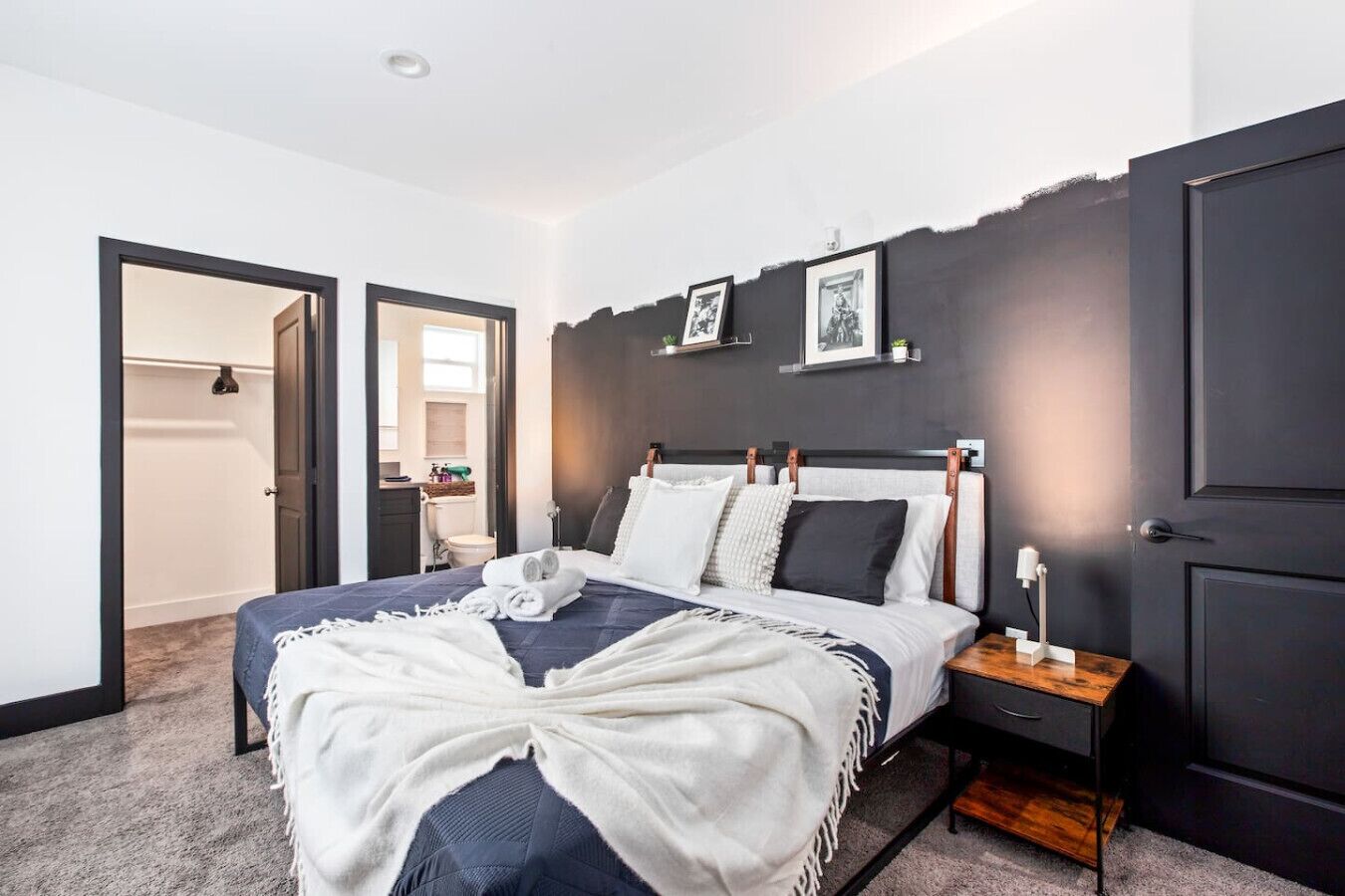 3 bedrooms, desk, iron/ironing board, free WiFi