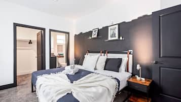 3 bedrooms, desk, iron/ironing board, free WiFi