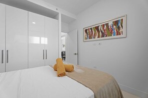 2 chambres, fer et planche à repasser, Wi-Fi, draps fournis