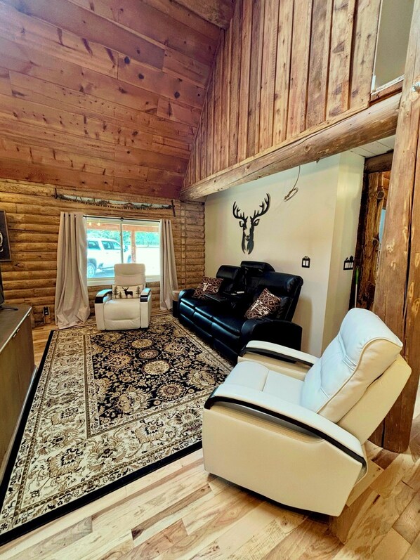 Smart TV y chimenea 