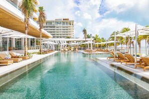 Utomhuspool