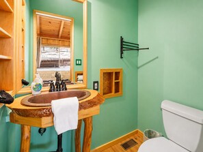 Bathroom - Pinecone Ridge (Big Bear Lake)