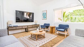 Smart TV, fireplace, ping pong