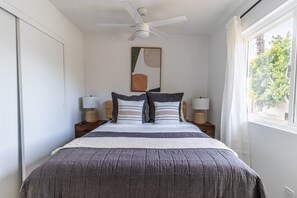 3 habitaciones, escritorio, tabla de planchar con plancha y wifi gratis