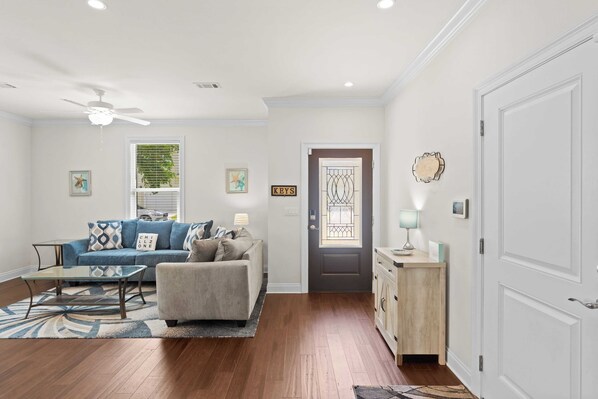 House (4 Bedrooms) | Interior