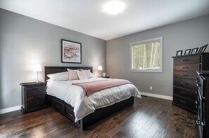 3 chambres, fer et planche à repasser, Wi-Fi, literie fournie