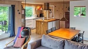Unclassified image, 2 of 11, button - Gorgeous home in Glesborg with WiFi (Glesborg)