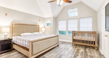 Pool & Spa – The Woodlands Gem