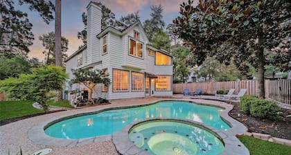 Pool & Spa – The Woodlands Gem