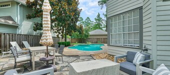 Pool & Spa – The Woodlands Gem