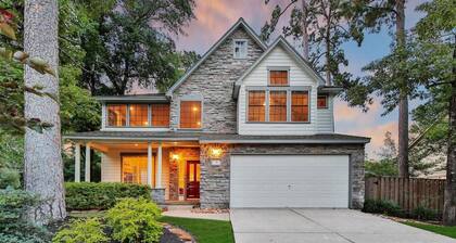 Pool & Spa – The Woodlands Gem