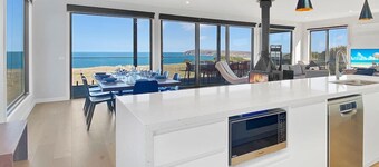 Alonda - Ocean Views - Linen Included