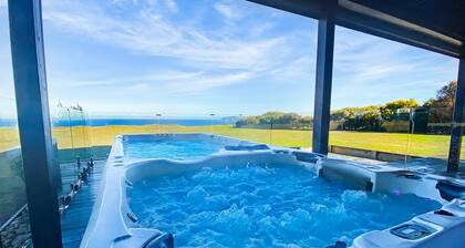 Alonda - Ocean Views - Linen Included