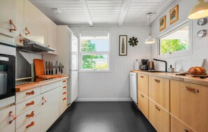 Réfrigérateur, lave-vaisselle, cafetiÚre-théiÚre