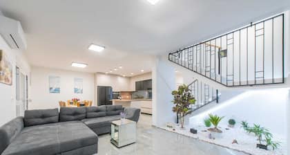 Villa Mima II:Holiday oasis with hydromassage pool