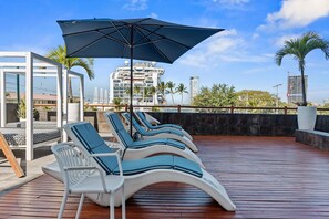 Terrace/patio - Deck12 Casino and Resort by Monyxbnb (Puerto Vallarta)