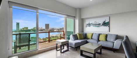 Smart TV de 65 pulgadas con canales por cable y oficina