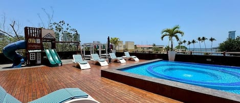 Piscine extérieure