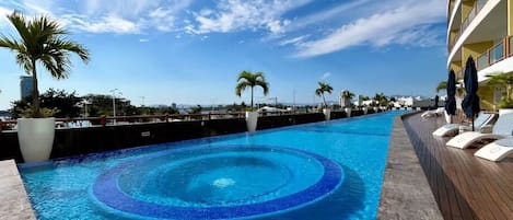 Deluxe Apartment | Pool | Outdoor pool