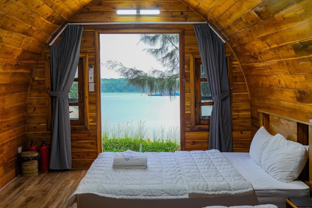 Quadrupla familiare, vista spiaggia | Postazione laptop, Wi-Fi gratuito