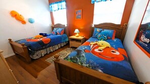 4 bedrooms, iron/ironing board, WiFi, bed sheets