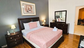 4 slaapkamers, een strijkplank/strijkijzer, wifi, beddengoed