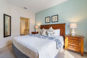 4 bedrooms, iron/ironing board, travel cot, Internet