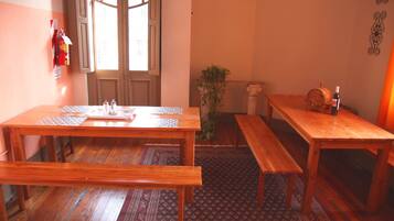 Bar (en la propiedad)