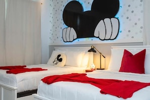 5 bedrooms, iron/ironing board, WiFi, bed sheets