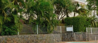 L'horizon bleu : Sea view, air-conditioning, swimming pool, near airport and hospital for 4 people