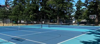 Raven’s Nest – Cozy Lower One‑Bedroom Suite