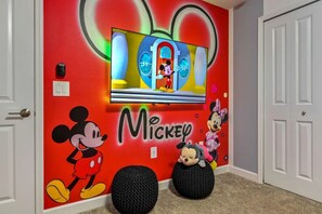 Interior - Themed Home w/ Pool at Storey Lake (kissimmee)