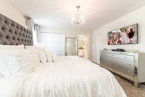 4 Schlafzimmer, Bügeleisen/Bügelbrett, Reisekinderbett, Internetzugang