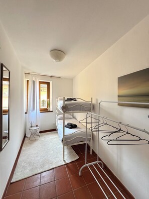 2 Schlafzimmer, Zimmersafe, Bügeleisen/Bügelbrett, Reisekinderbett