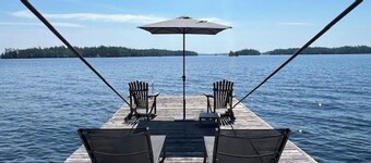 Lakefront 5 Bedroom + 5 bathroom Cottage w/ Boat on Miller Island Muskoka